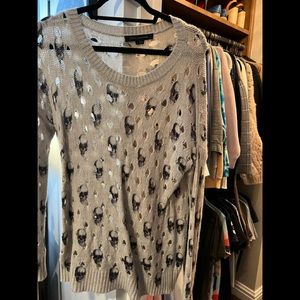 100% cashmere sweater with skulls